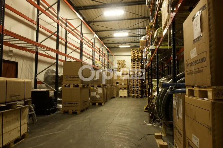 Office in Saint-Priest for lease - Interior Photo - Image 1 of 7