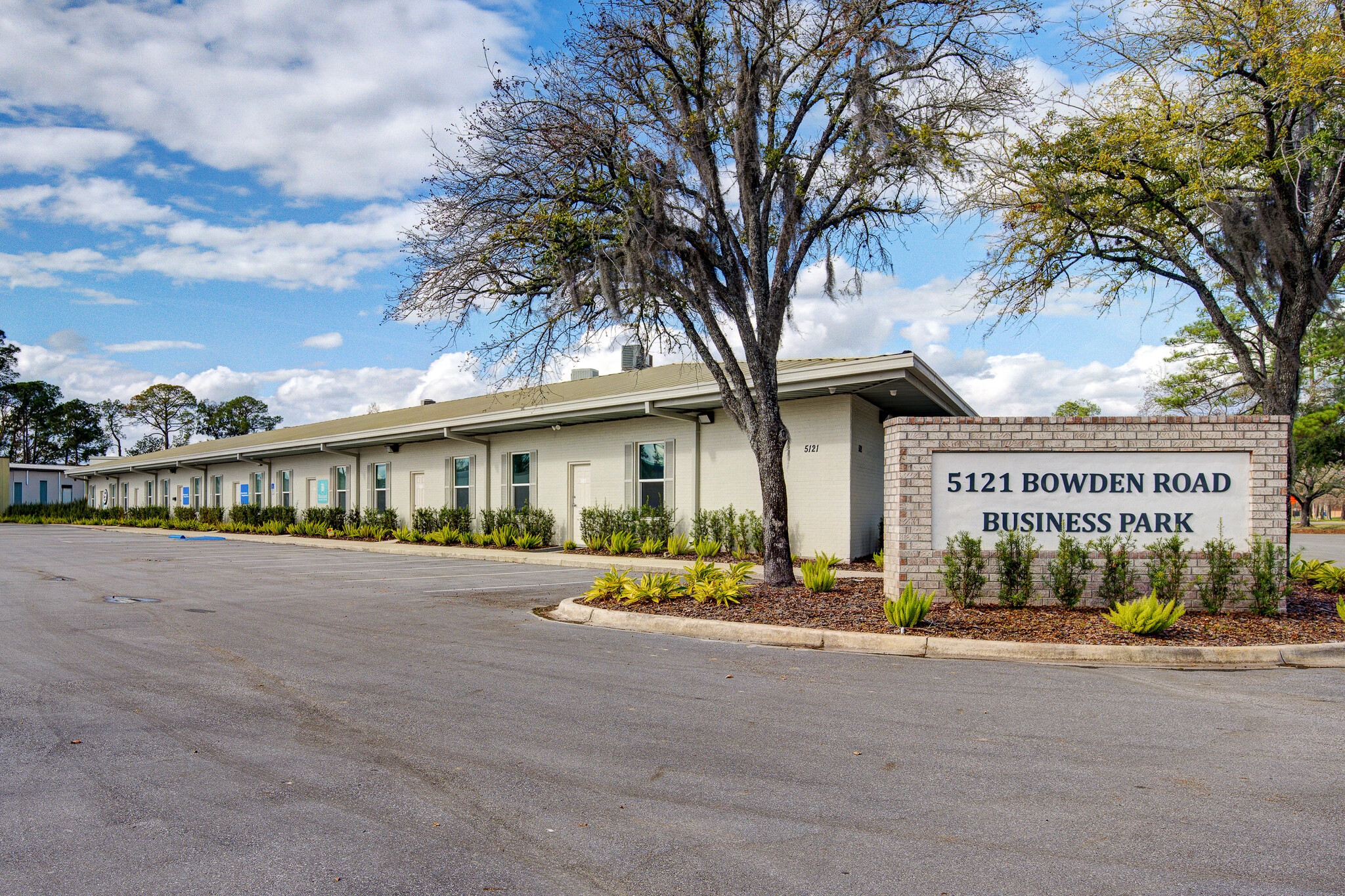 5121 Bowden Rd, Jacksonville, FL à louer Photo principale- Image 1 de 17