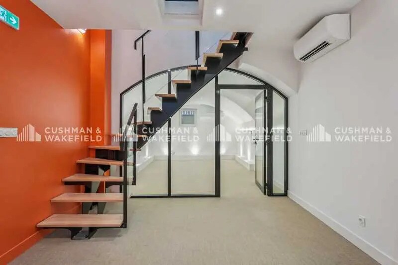 34 Rue Vaubecour, Lyon for lease - Interior Photo - Image 2 of 20