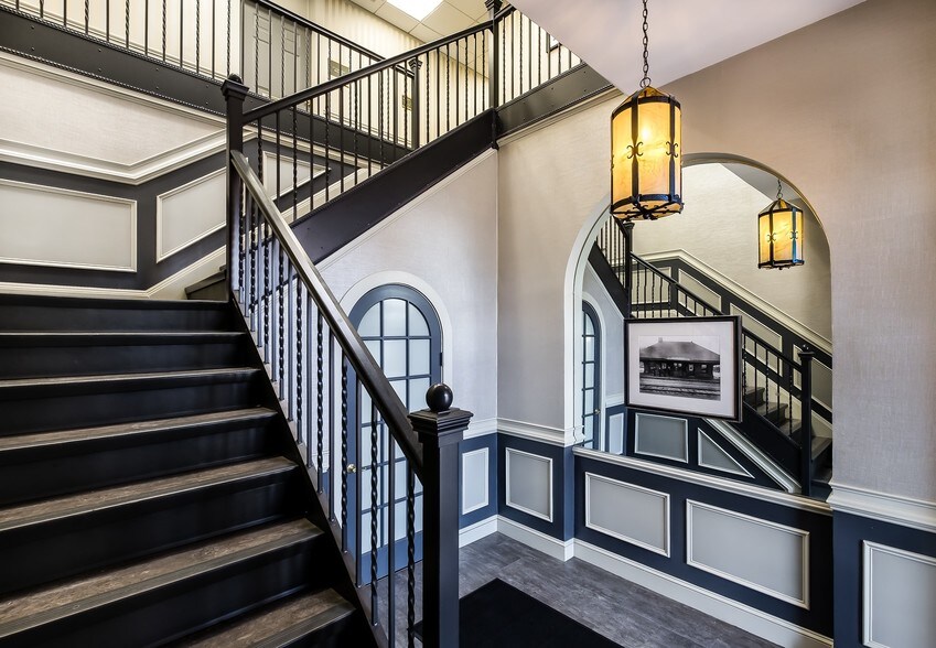 133-151 Parkway Rd, Bronxville, NY à louer - Hall d’entrée - Image 3 de 7