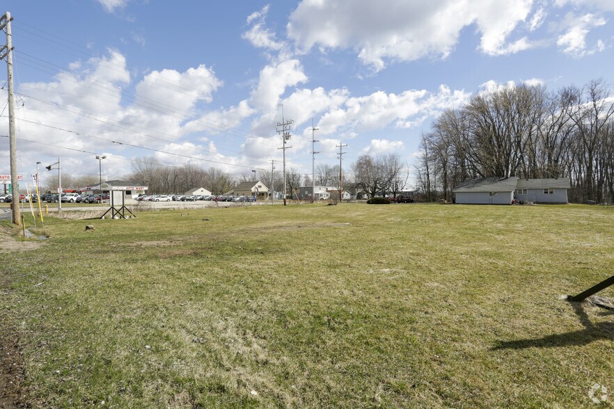 1829 Plank Rd, Menasha, WI à vendre - Photo du bâtiment - Image 2 de 5