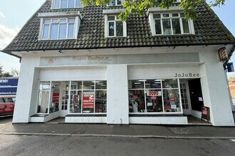 1-4 Queens Rd, Weybridge à louer Photo du bâtiment- Image 1 de 4