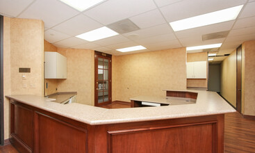 5819 Hwy 6, Missouri City, TX for lease Interior Photo- Image 1 of 9