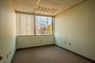 400 Bayonet St, New London, CT for lease Interior Photo- Image 2 of 20