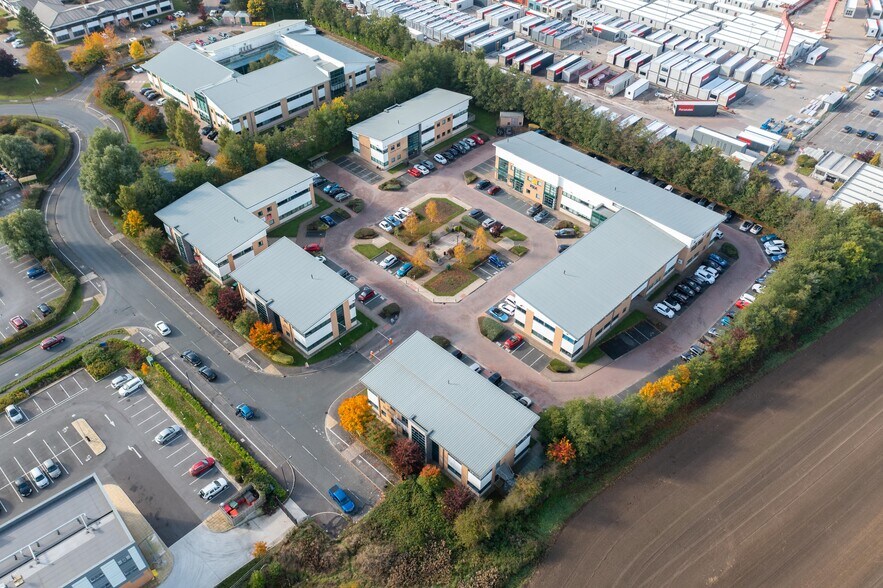 Monks Cross Dr, York à vendre - Aérien - Image 2 de 4