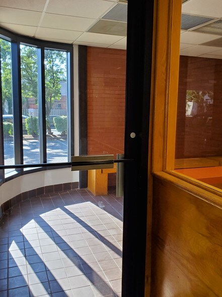 720 Jackson St, Herndon, VA à louer - Photo intérieure - Image 2 de 20