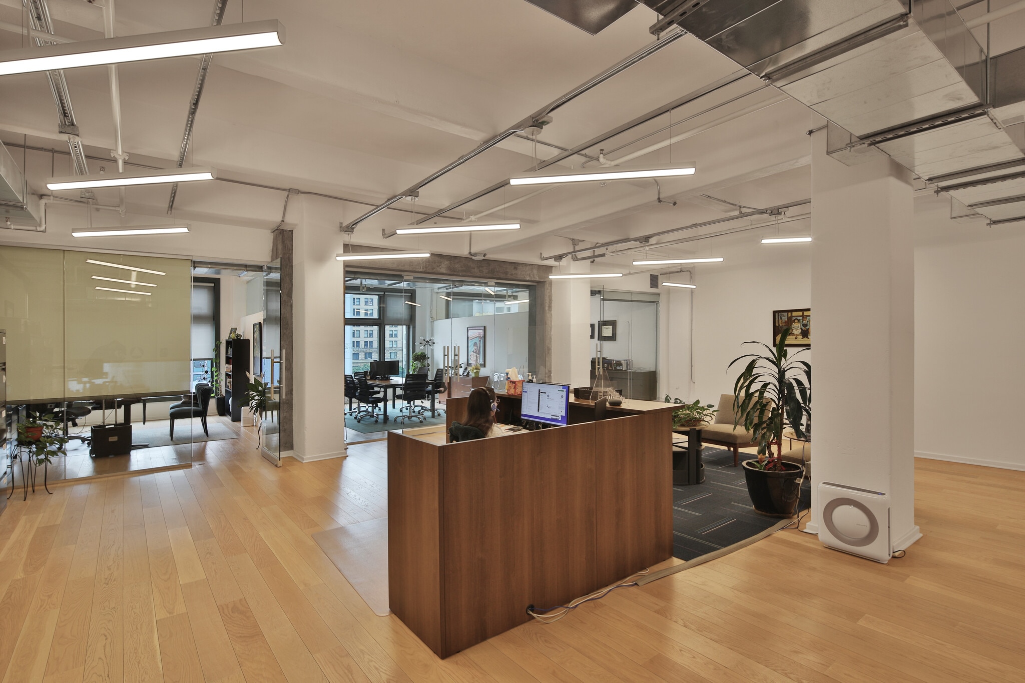 353 S Broadway, Los Angeles, CA for lease Interior Photo- Image 1 of 3