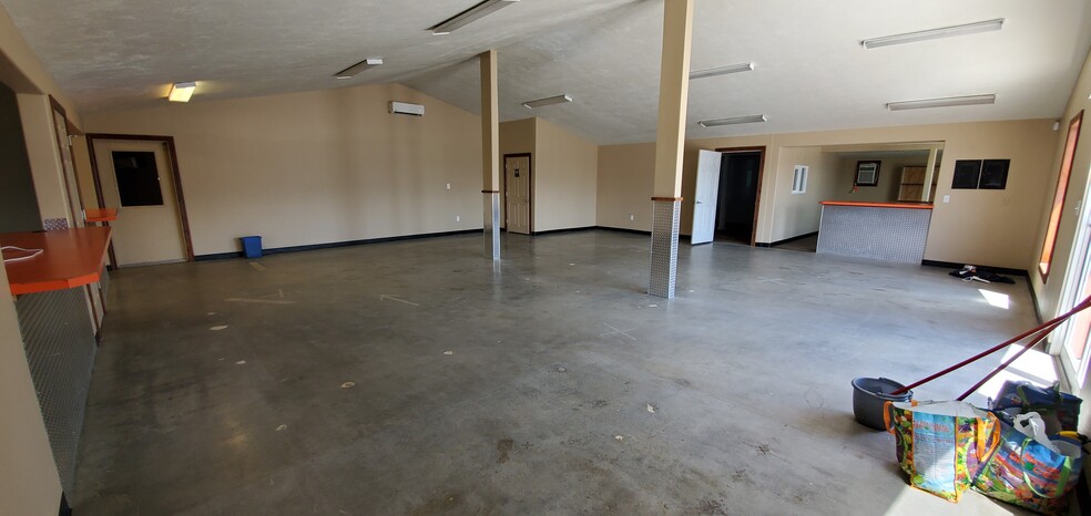 1615 N Woodruff Ave, Idaho Falls, ID for lease - Interior Photo - Image 3 of 7