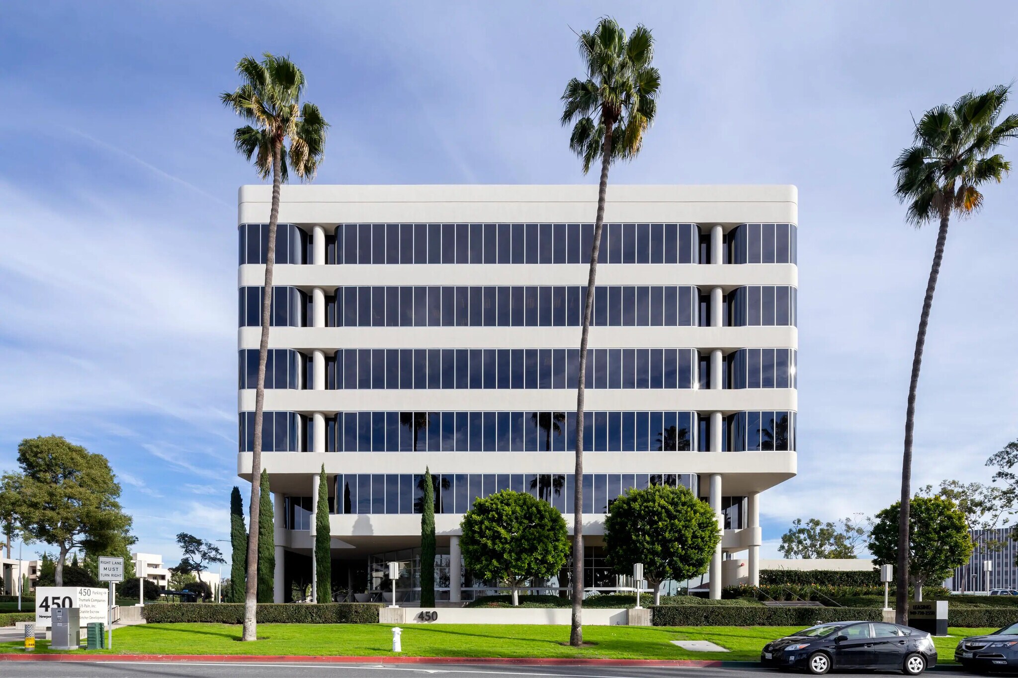 450 Newport Center Dr, Newport Beach, CA à louer Photo du bâtiment- Image 1 de 2