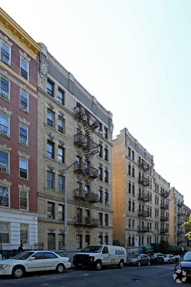 520-526 W 136th St, New York, NY à louer - Photo du bâtiment - Image 2 de 3