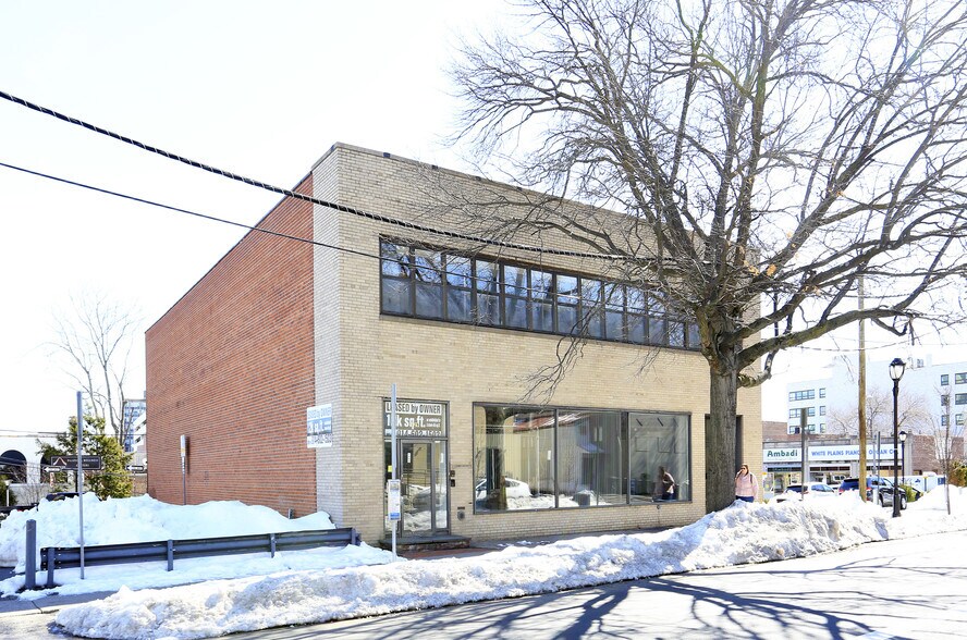 129-131 Court St, White Plains, NY à louer - Photo principale - Image 1 de 5