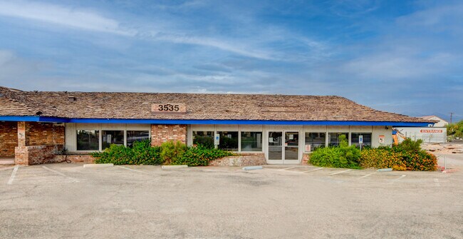 More details for 3535 N Rancho Dr, Las Vegas, NV - Retail for Sale