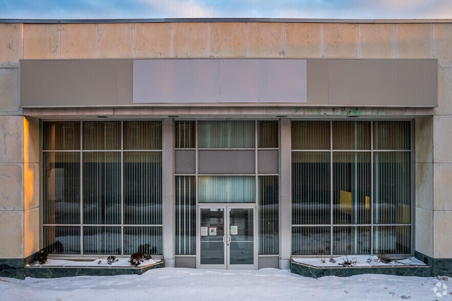 30 E Main St, Geneva, OH à louer - Photo du bâtiment - Image 3 de 24