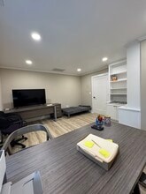 4651 Roswell Rd NE, Atlanta, GA for lease Interior Photo- Image 1 of 5