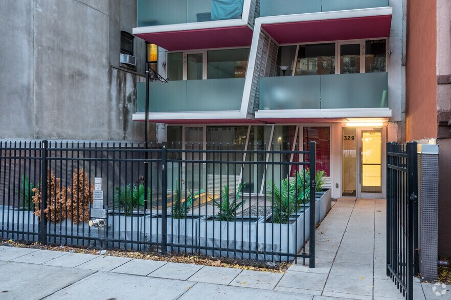 329 Pleasant Ave, New York, NY for sale - Building Photo - Image 3 of 5