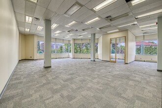 9999 Boul Cavendish, Montréal, QC for lease Interior Photo- Image 1 of 2