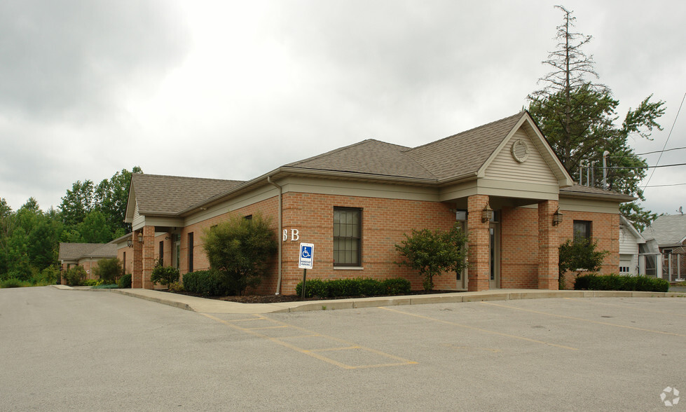 1570 S Canfield Niles Rd, Austintown, OH for sale - Building Photo - Image 1 of 1