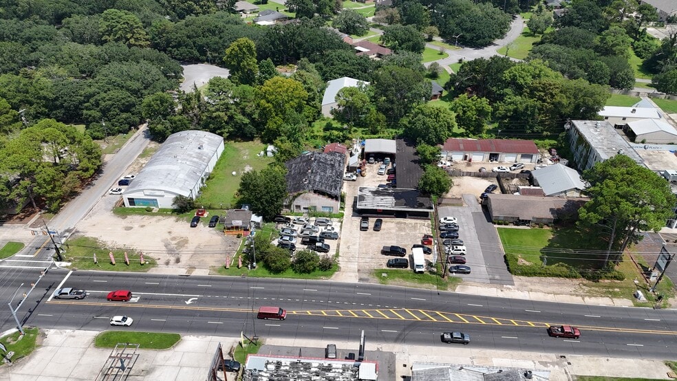 524 N Foster Dr, Baton Rouge, LA à vendre - Photo du bâtiment - Image 3 de 3