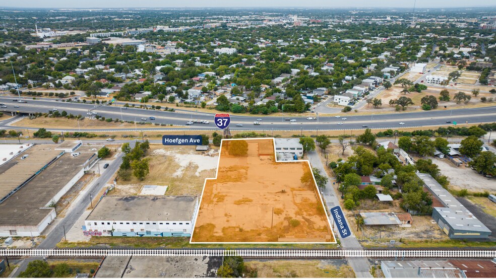 1008 Hoefgen Ave, San Antonio, TX à vendre - Photo du bâtiment - Image 2 de 5