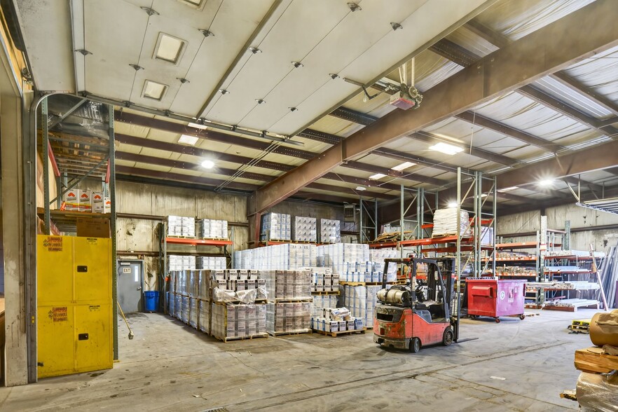 2609 S Carolyn Ave, Sioux Falls, SD for lease - Building Photo - Image 2 of 28