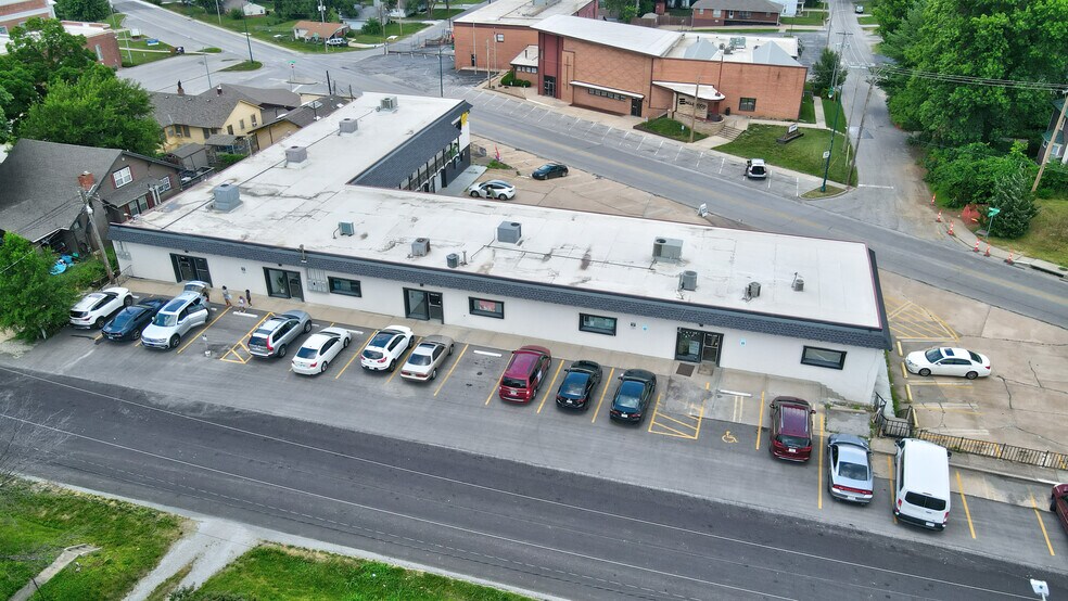 10605-10715 E Winner Rd, Independence, MO à louer - Photo du bâtiment - Image 2 de 13