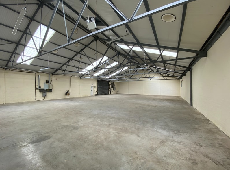 15 Barnfield Rd, Tipton for sale - Building Photo - Image 3 of 14