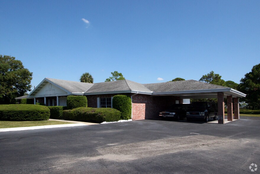 5827 14th St, Bradenton, FL à vendre - Photo du bâtiment - Image 3 de 6