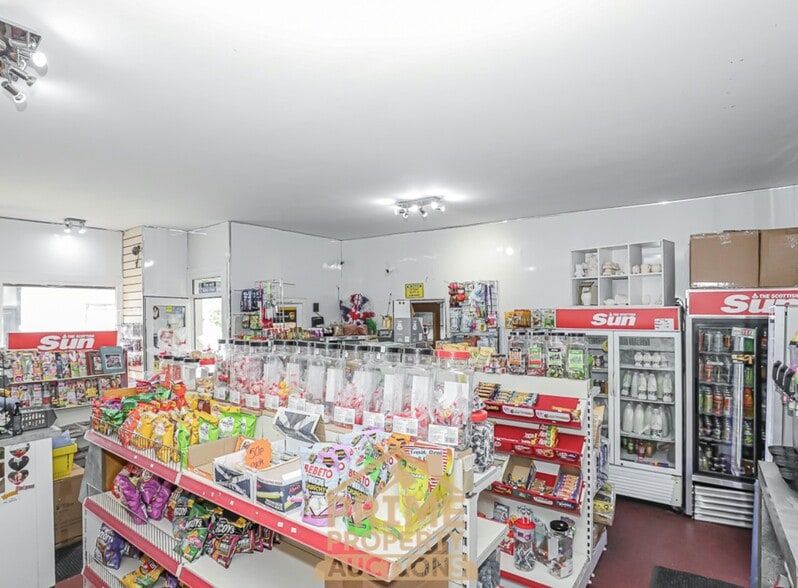 10 Main St, Dalry for sale - Interior Photo - Image 2 of 5