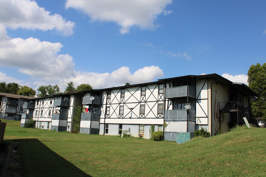 270 Tampa Dr, Nashville, TN à vendre - Photo du bâtiment - Image 2 de 28