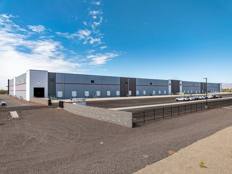 13400 W Cactus Rd, Surprise, AZ à vendre - Photo du bâtiment - Image 3 de 11