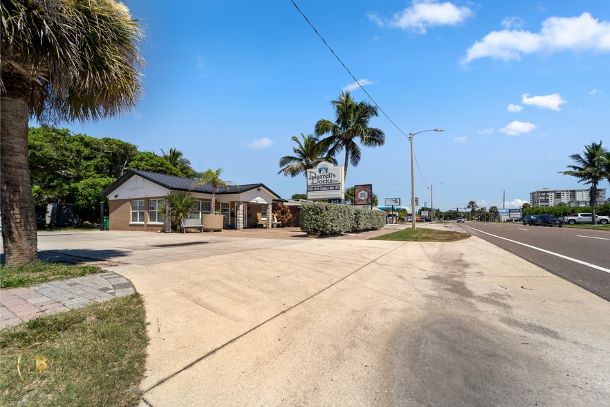 342 N Orlando Ave, Cocoa Beach, FL for sale - Building Photo - Image 3 of 23