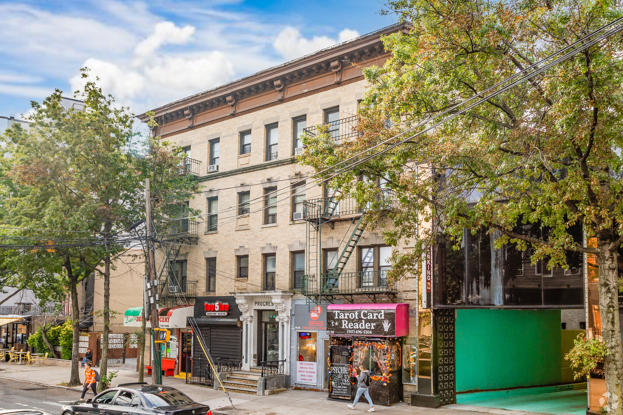 25-38 Astoria Blvd, Astoria, NY à vendre Photo principale- Image 1 de 1