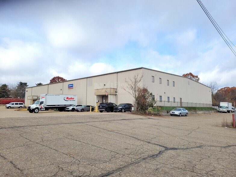 1329 E Archwood Ave, Akron, OH à vendre - Photo du bâtiment - Image 2 de 5
