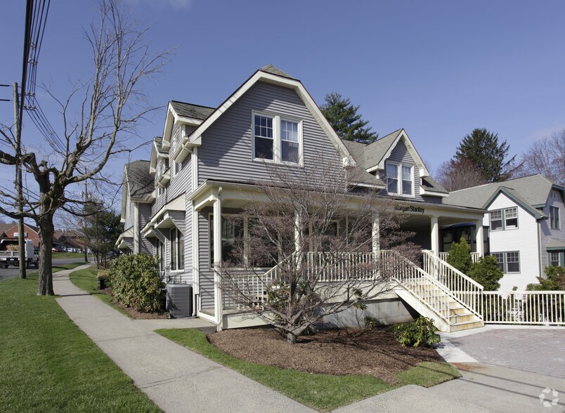 75 Danbury Rd, Ridgefield, CT à louer - Photo principale - Image 1 de 7