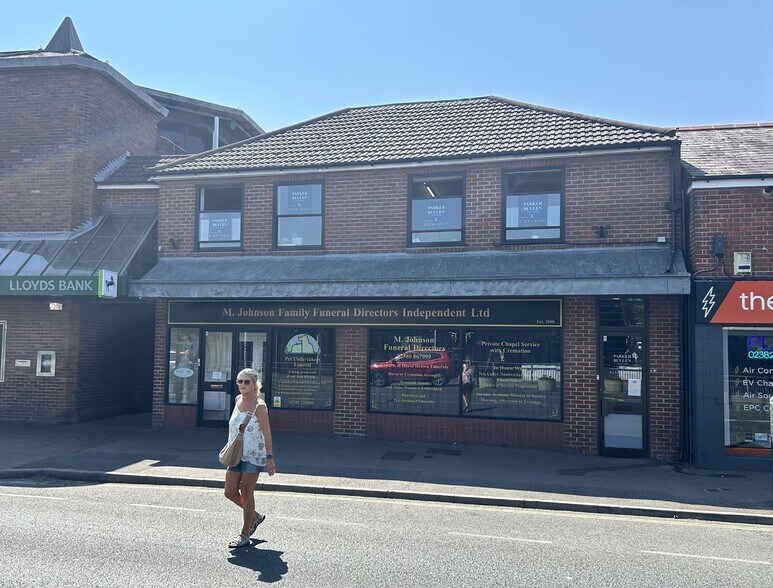 26-28 Commercial Rd, Totton à louer - Photo du bâtiment - Image 1 de 1