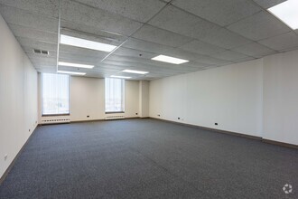 1699 Wall St, Mount Prospect, IL for lease Interior Photo- Image 2 of 7