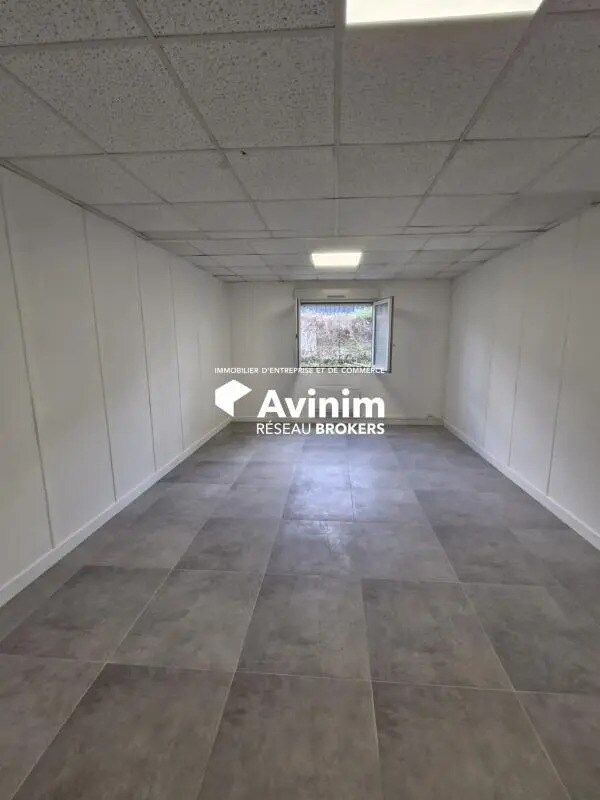 Office in Mitry-Mory for lease Interior Photo- Image 1 of 5