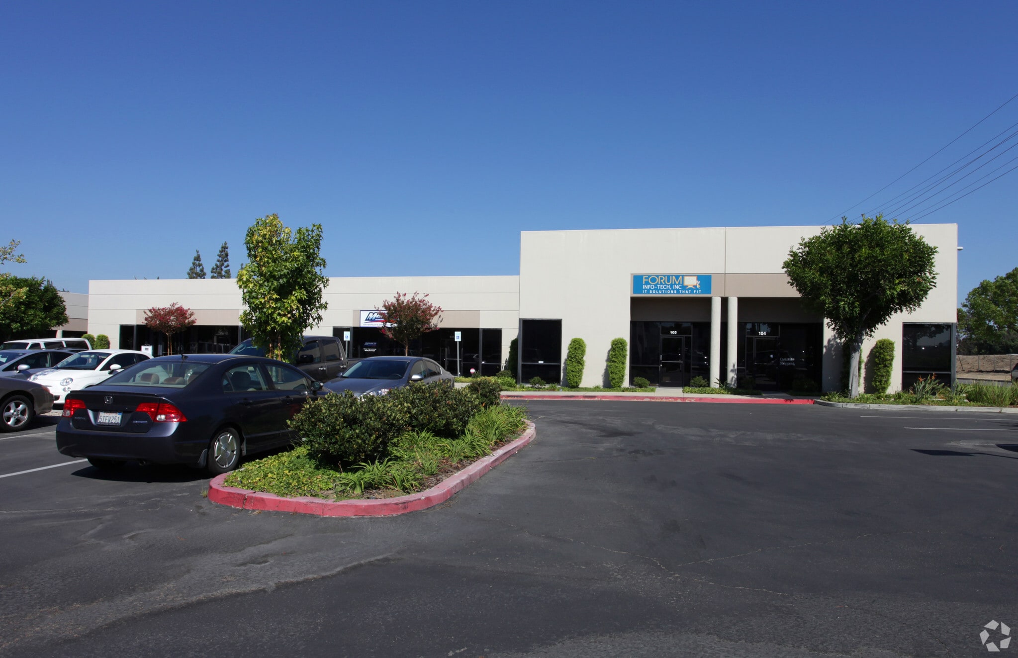 1247 W Pomona Rd, Corona, CA for lease Primary Photo- Image 1 of 3