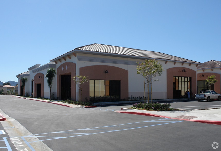 4022 Camino Ranchero, Camarillo, CA for lease - Building Photo - Image 2 of 2
