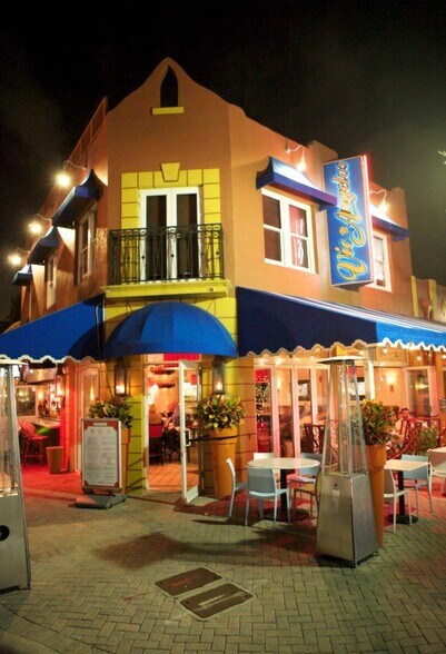 250-290 E Atlantic Ave, Delray Beach, FL à louer - Photo du bâtiment - Image 3 de 11