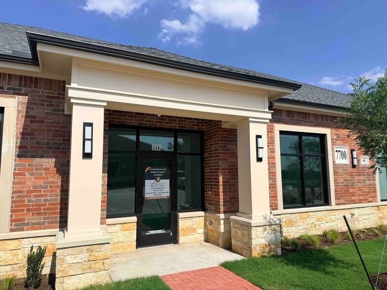 7700 Preston Rd, Frisco, TX à louer - Photo du bâtiment - Image 3 de 3