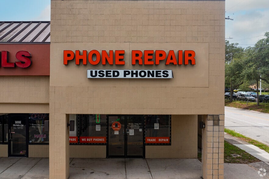 5321 E Fowler Ave, Tampa, FL à louer - Photo du bâtiment - Image 2 de 29