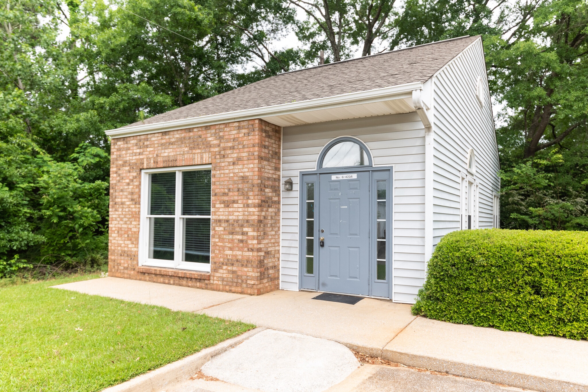 4230-4244 McFarland Blvd, Northport, AL for lease Interior Photo- Image 1 of 11