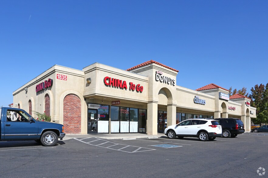 1835 Ashlan Ave, Clovis, CA à louer - Photo du bâtiment - Image 3 de 8