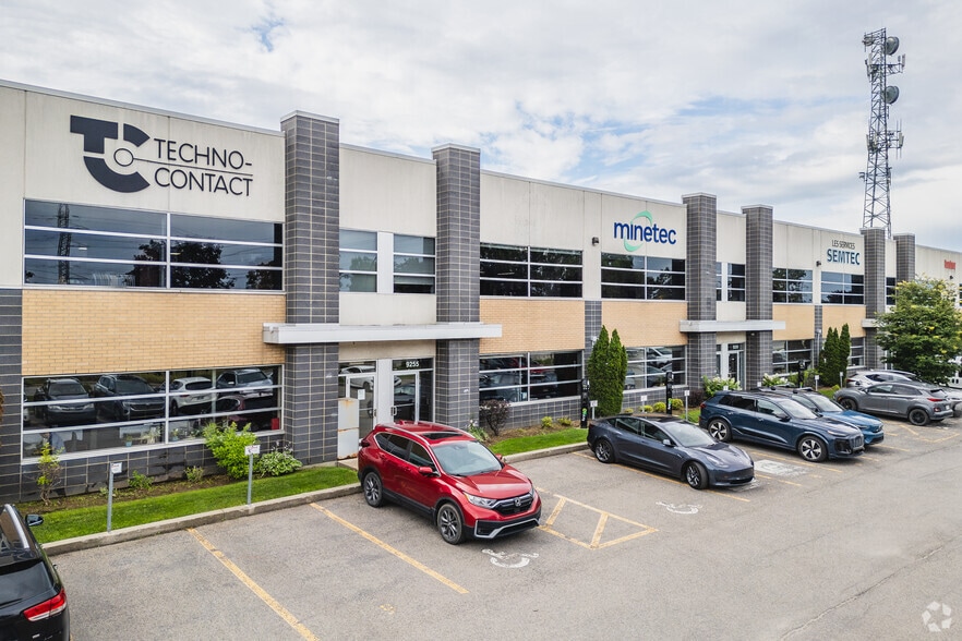9251-9283 Thimens Rue, Pierrefonds, QC à louer - Photo du bâtiment - Image 3 de 7