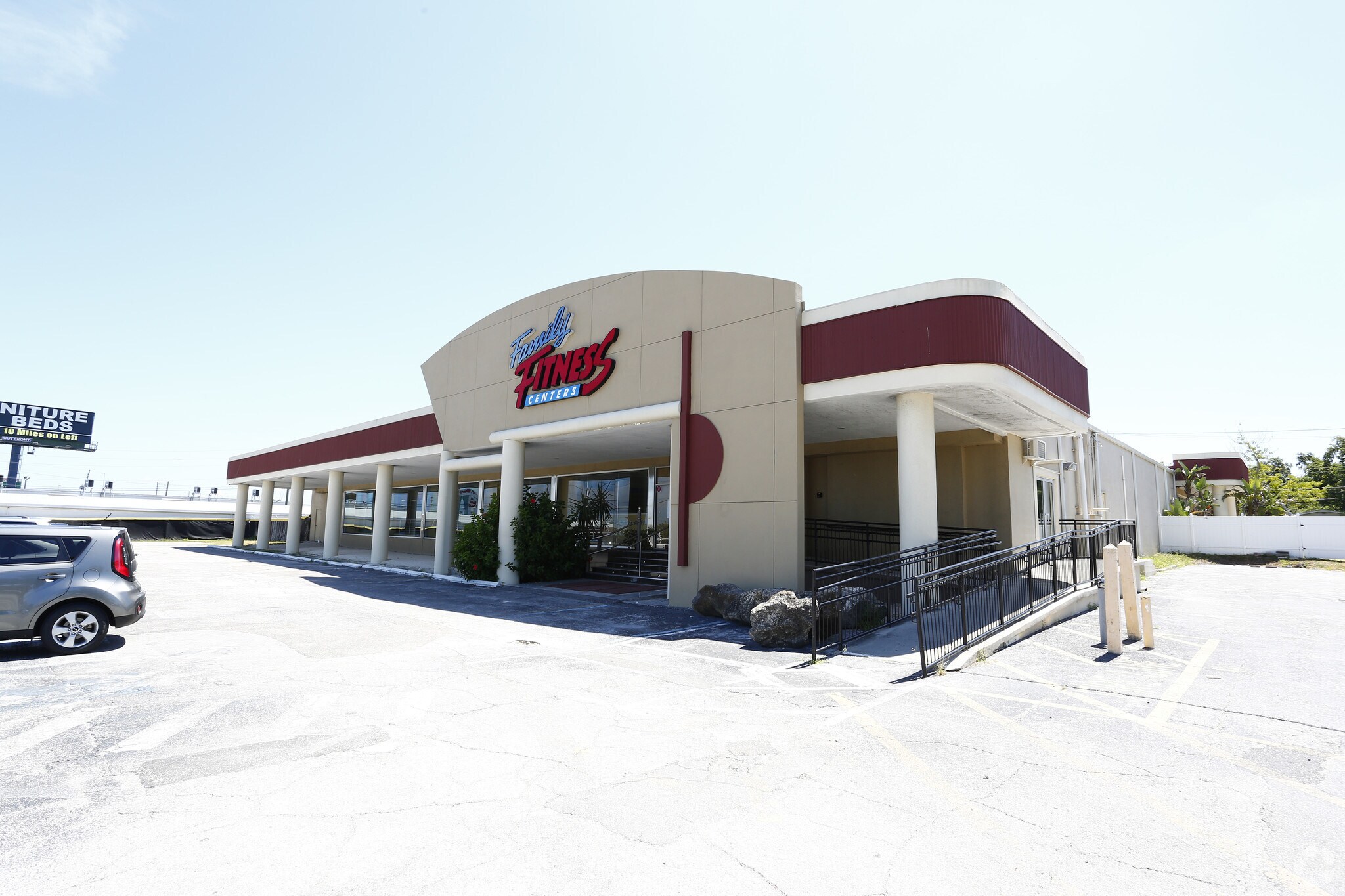 4900-4902 Us 19, New Port Richey, FL for sale Primary Photo- Image 1 of 4