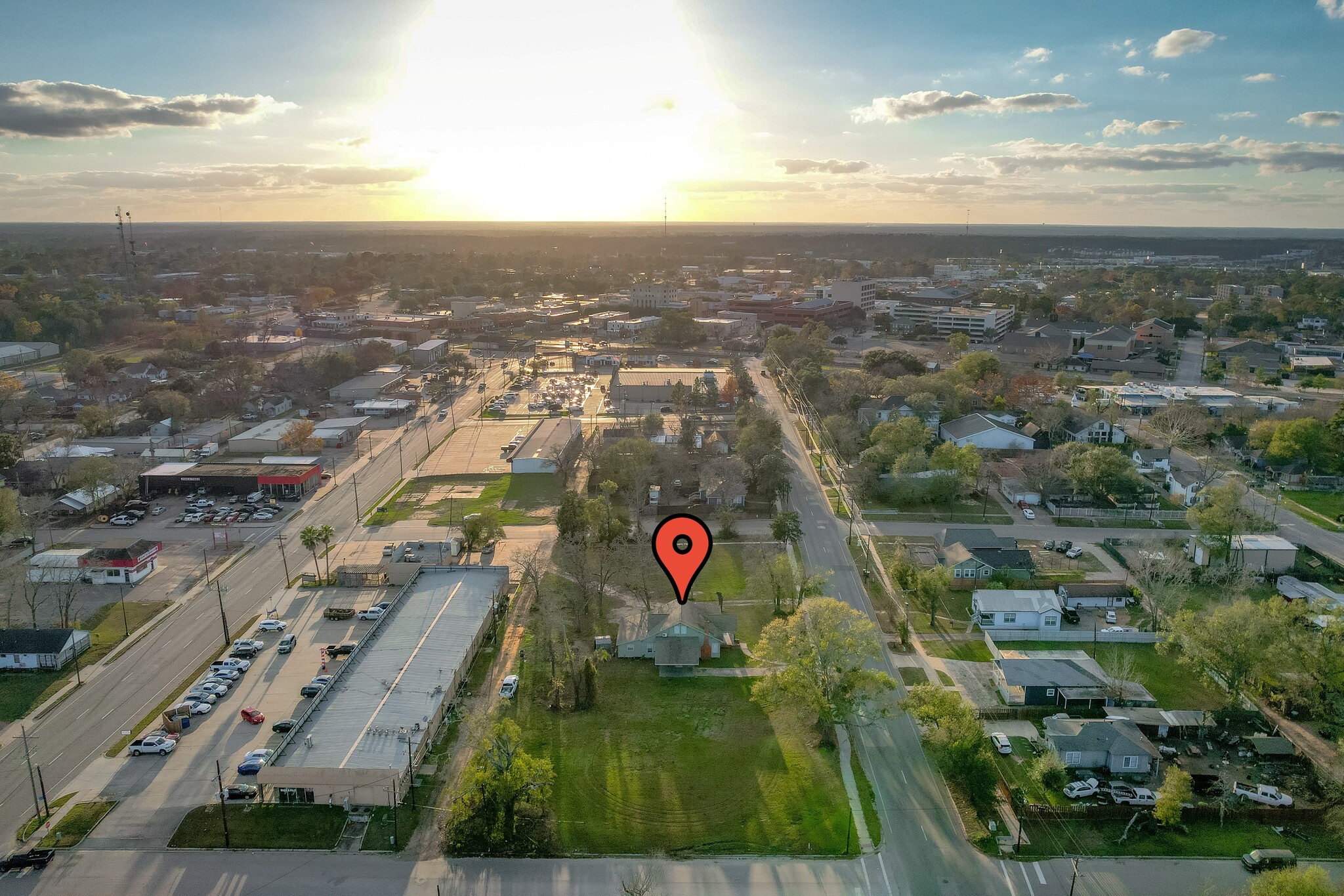 309 E Phillips St, Conroe, TX for sale Primary Photo- Image 1 of 11