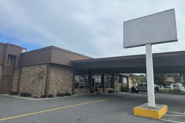 More details for 1152 Court St, Clearwater, FL - Retail for Sale