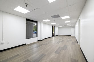 3600-3606 Silver Star Rd, Orlando, FL for lease Building Photo- Image 2 of 4