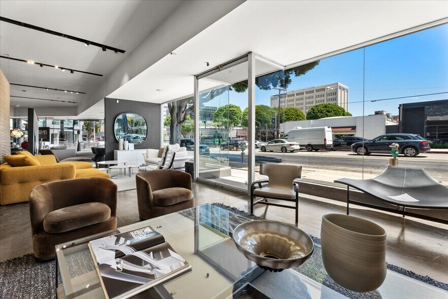 8801 Beverly Blvd, Los Angeles, CA à louer - Photo du bâtiment - Image 2 de 7